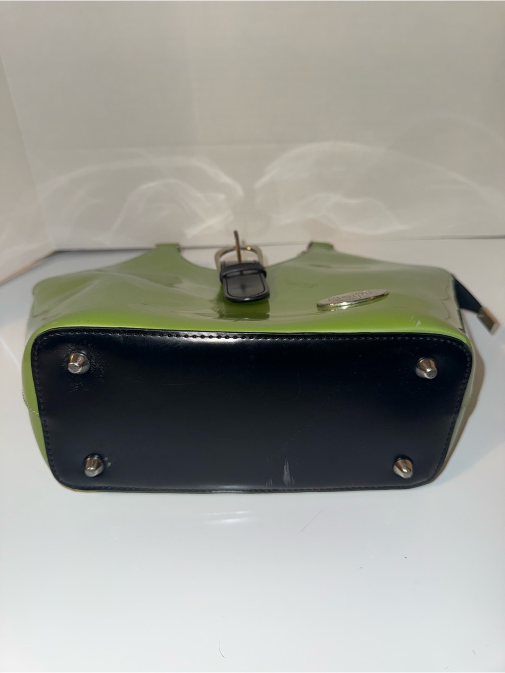 BEIJO Vintage Purse Lime Green Patent Silver Accents Double Leather Handles - Picture 3 of 5